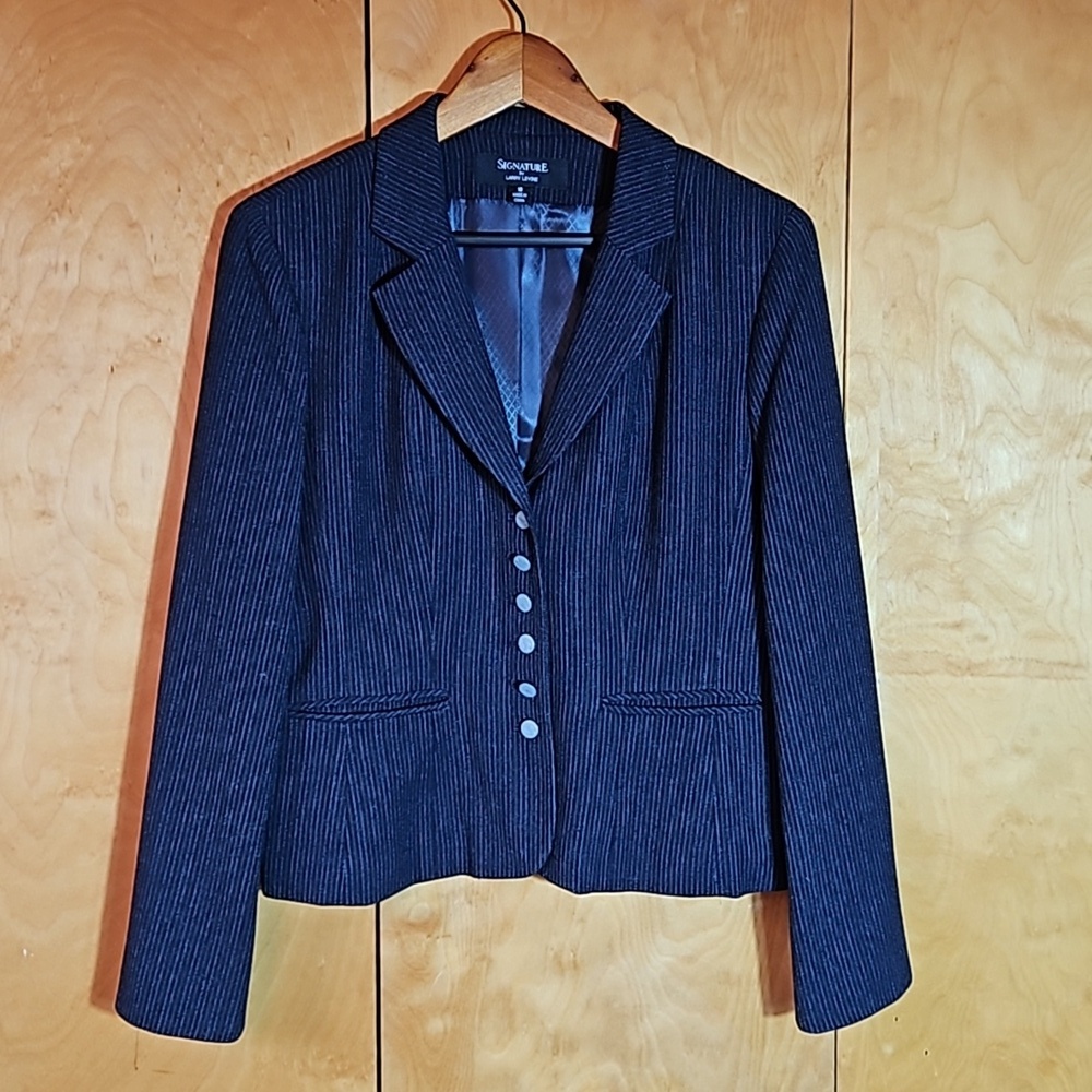 Larry Levine Suit Jacket Pin Stripe Beautiful Button Details Size 10